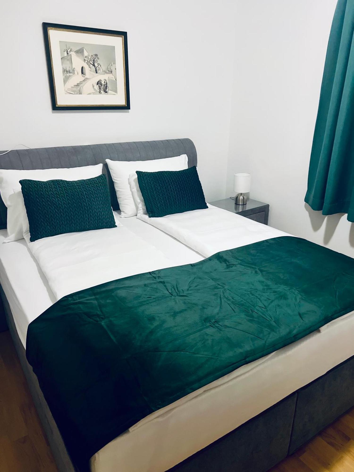 Hotel Genta Salzburg Bagian luar foto